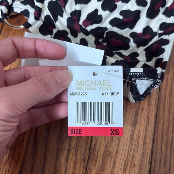 Michael Kors Ruby Ring Halter Bikini Top size XS NWT leopard print - Picture 5 of 6